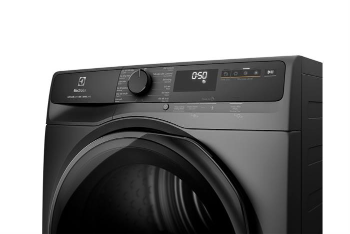 Máy sấy bơm nhiệt Electrolux 8 kg EDH803J5SC
