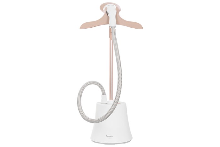 Bàn ủi hơi nước đứng Panasonic NI-GSG060WRA