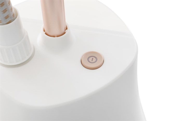 Bàn ủi hơi nước đứng Panasonic NI-GSG060WRA