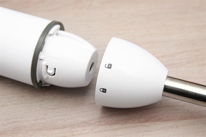 Máy xay sinh tố cầm tay Sharp EM-H076SV-WH